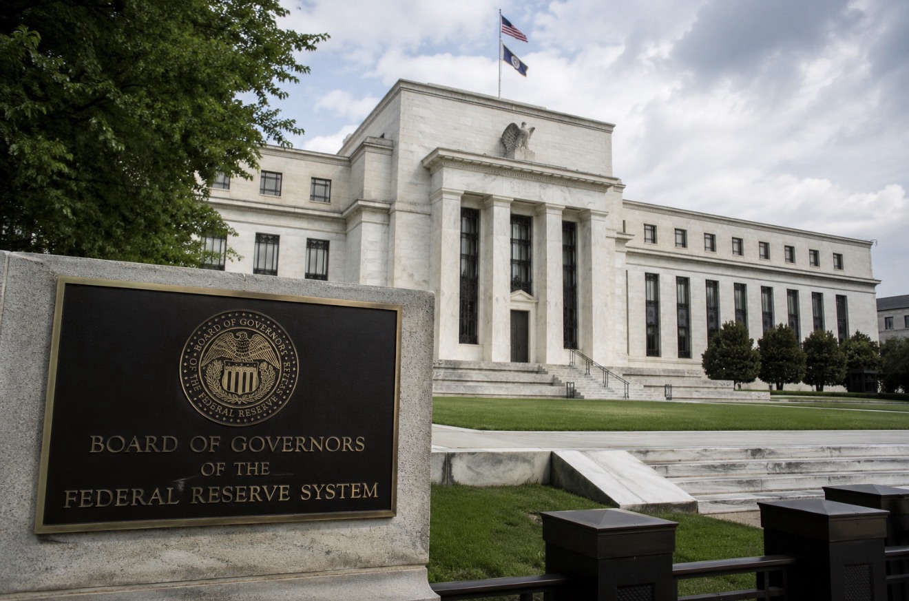 Warsh Says Shrinking the Fed’s Balance Sheet Will Take Years