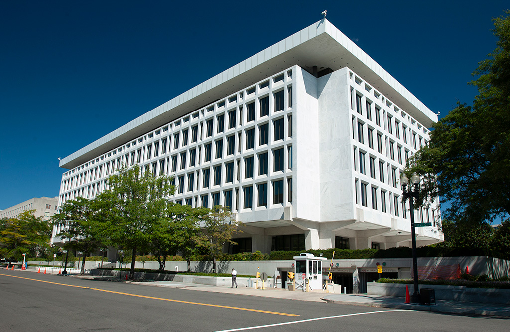 Archive exterior view of the Federal Reserve's William McChesney Martin Jr. Building in Washington.