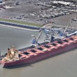 Attikos unloading coal in Wilhelmshaven in May 2017. Archive image illustrating bulk shipping, not one of the ammonia-fueled vessels.