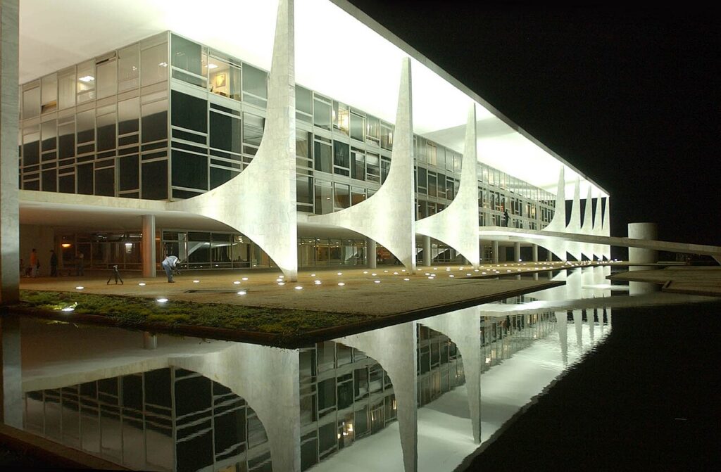 Palácio do Planalto, the presidential office in Brasília, at night