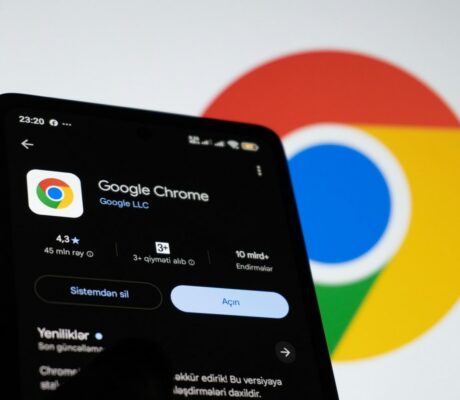 Chrome app displayed on smartphone Zulfugar Karimov Unsplash