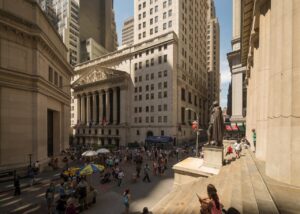 New York Stock Exchange and Federal Hall Arild Vagen CC BY-SA4.0 cropped