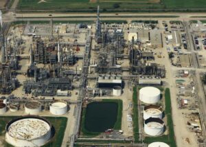 Port Allen refinery Louisiana, formulanone CC BY-SA2.0 cropped