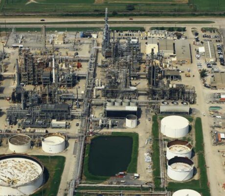 Port Allen refinery Louisiana, formulanone CC BY-SA2.0 cropped