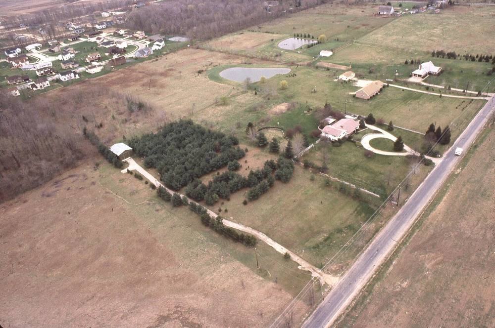Aerial view of a suburban housing neighborhood