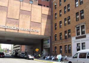 Archive: Maimonides Medical Center in Brooklyn, 2008. Jim.henderson / public domain, cropped.