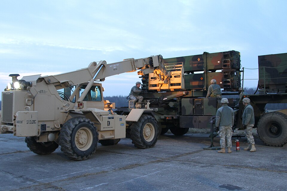 U.S. Army personnel load Patriot launchers during training in Poland in March 2015. Archive, not a current Ukraine delivery.