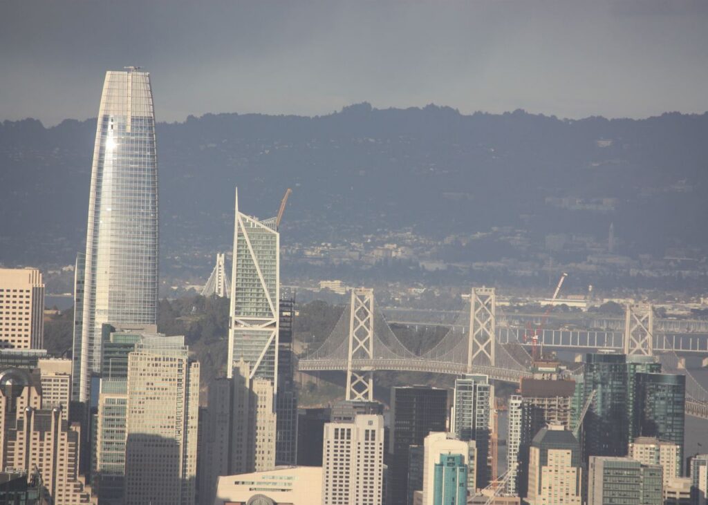 Archive: Salesforce Tower at left, San Francisco, February 2018. Yair92002 / CC BY-SA 4.0, cropped.